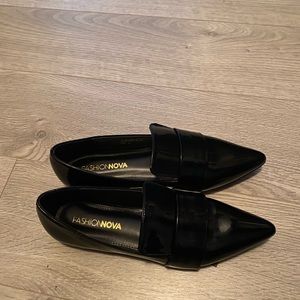 Brand new black fashion Nova loafers